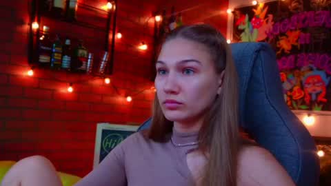 Snapshot of sweety_emilya chatting on 05/08/26, 05:46 Emily online show from 05/08/26, 05:46