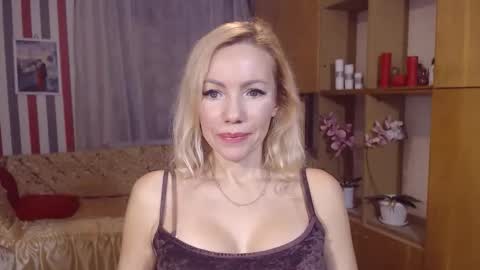 Sweety friend online show from 12/19/25, 04:14