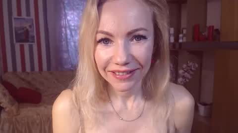 Snapshot of sweety_friend chatting on 05/21/26, 06:31 Sweety friend online show from 05/21/26, 06:31