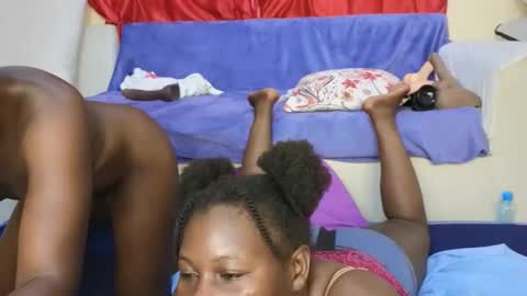 Snapshot of sweety_shawtys chatting on 01/30/25, 12:50 shawtyshasha online show from 01/30/25, 12:50