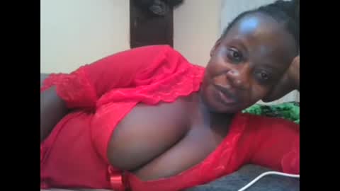 Snapshot of sweetyass25 chatting on 05/10/26, 06:02 sweetyass25 online show from 05/10/26, 06:02