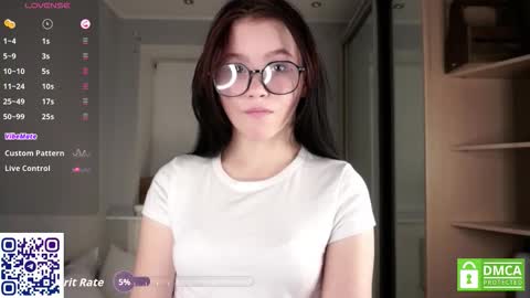 Astrid online show from 10/17/25, 05:48