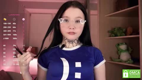 Astrid online show from 11/19/25, 05:46