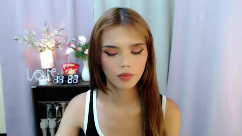 Snapshot of sweetytrannygirlxx chatting on 09/14/25, 03:27 Megan online show from 09/14/25, 03:27