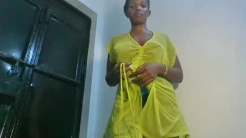 Snapshot of sweetz_candice chatting on 09/17/25, 02:52 sweetz_candice online show from 09/17/25, 02:52
