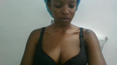Snapshot of sweetz_candice chatting on 10/02/25, 12:34 sweetz_candice online show from 10/02/25, 12:34
