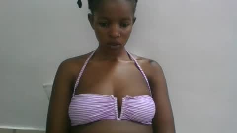 Snapshot of sweetz_candice chatting on 10/19/25, 11:55 sweetz_candice online show from 10/19/25, 11:55