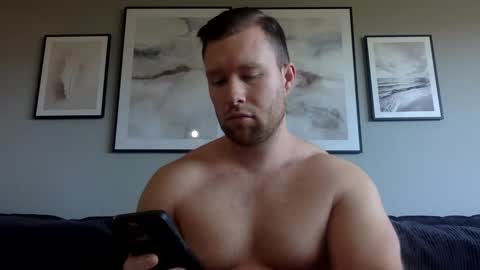 Snapshot of swekingxx chatting on 02/01/25, 11:32 swekingxx online show from 02/01/25, 11:32