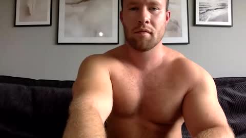 Snapshot of swekingxx chatting on 09/09/25, 11:54 swekingxx online show from 09/09/25, 11:54