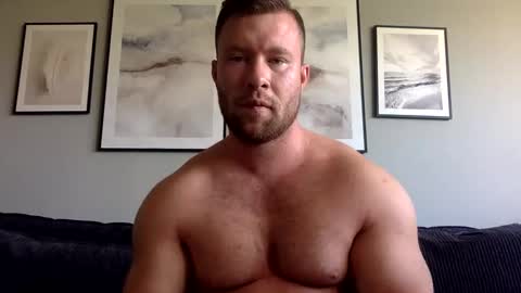 Snapshot of swekingxx chatting on 10/02/25, 11:39 swekingxx online show from 10/02/25, 11:39