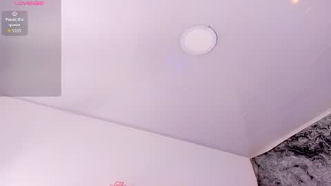 Snapshot of swet_lovee_ chatting on 06/13/26, 02:15 Your dream online show from 06/13/26, 02:15