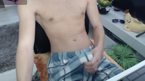 SwetLittleBoy4u online show from 04/06/26, 09:10