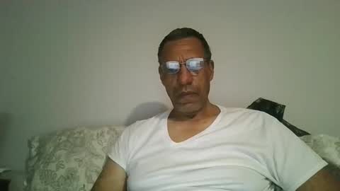 Snapshot of swimmerbod2495 chatting on 02/18/26, 06:53 swimmerbod2495 online show from 02/18/26, 06:53