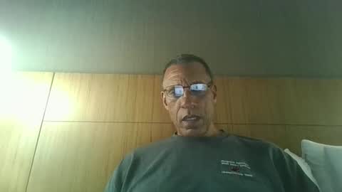 swimmerbod2495 online show from 03/31/26, 02:24