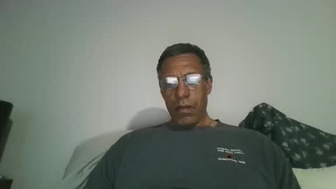 Snapshot of swimmerbod2495 chatting on 05/11/26, 01:22 swimmerbod2495 online show from 05/11/26, 01:22