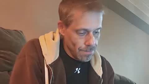 Snapshot of swontguy2025 chatting on 12/28/24, 04:41 swontguy2025 online show from 12/28/24, 04:41