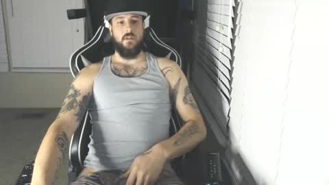 swoozy_ online show from 11/08/25, 01:39