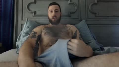 swoozy_ online show from 11/26/25, 06:31