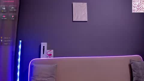 Ana online show from 09/13/25, 01:49