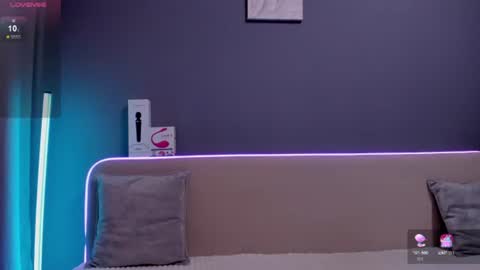 Ana online show from 09/20/25, 02:23