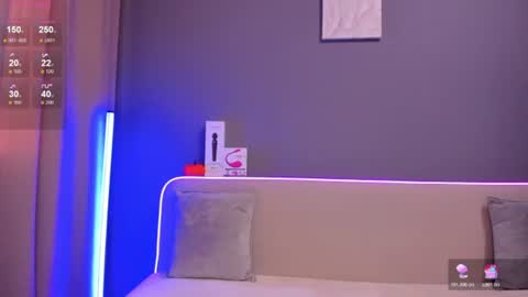 Ana online show from 10/24/25, 01:57