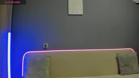 Ana online show from 11/25/25, 02:44