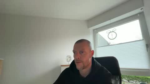 Snapshot of sx1904 chatting on 03/13/26, 04:02 sx1904 online show from 03/13/26, 04:02