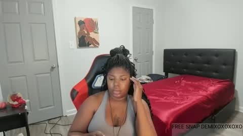 Snapshot of sxamleuy chatting on 12/19/24, 02:34 sxamleuy online show from 12/19/24, 02:34