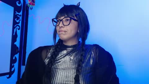 Snapshot of sxdbxtch chatting on 07/23/26, 04:10 Alice Phantom online show from 07/23/26, 04:10