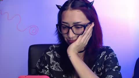Snapshot of sxdbxtch chatting on 07/27/26, 06:15 Alice Phantom online show from 07/27/26, 06:15