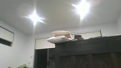 sxylegsturnmeon online show from 03/11/25, 10:29