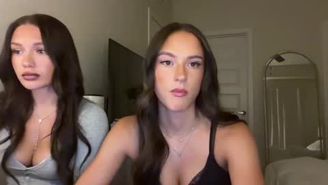 Snapshot of sydneyharperrr chatting on 08/07/26, 02:57 sydneyharperrr online show from 08/07/26, 02:57