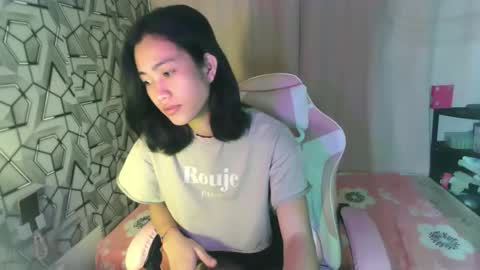 sydnyxox1 online show from 05/06/26, 01:57
