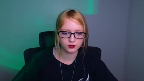 Syfer online show from 11/28/25, 06:27