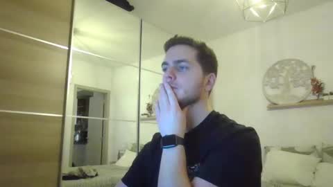 syl092 online show from 12/11/24, 05:04