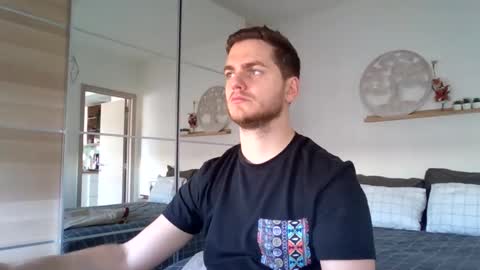 syl092 online show from 01/13/25, 02:00