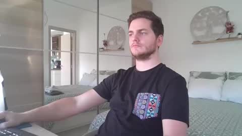 syl092 online show from 02/23/25, 03:08