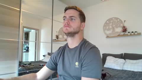 syl092 online show from 10/03/25, 10:12