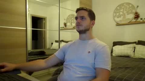 syl092 online show from 10/07/25, 05:21