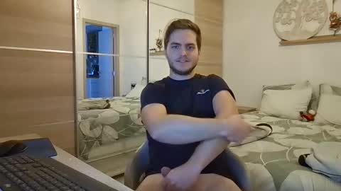 syl092 online show from 11/12/25, 04:29