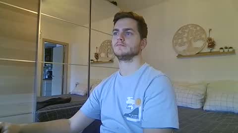 syl092 online show from 01/12/26, 09:25