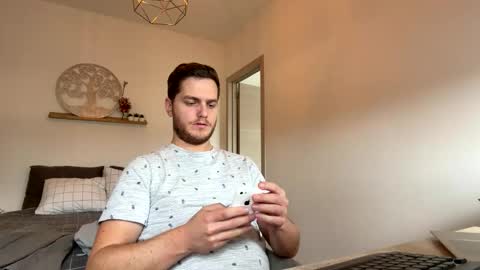 syl092 online show from 04/18/26, 12:53