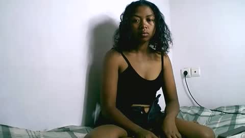 syliaah online show from 11/27/25, 02:57