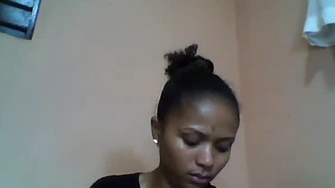 Snapshot of sylvaniah01 chatting on 06/22/26, 05:59 sylvaniah01 online show from 06/22/26, 05:59
