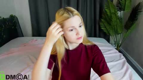 Sylvia online show from 10/26/25, 01:00