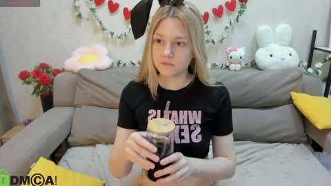 Sylvia online show from 03/12/26, 01:12