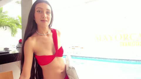 Snapshot of sylvialeos chatting on 02/27/25, 03:05 Sylvia Leos online show from 02/27/25, 03:05