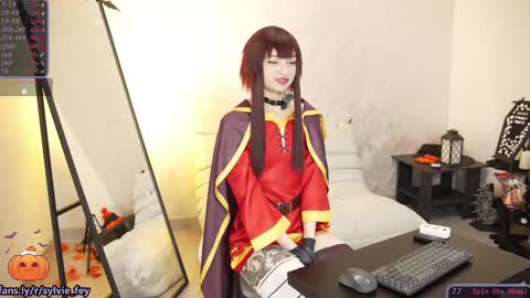 Sylvie online show from 10/31/25, 12:11