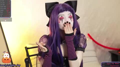 Sylvie online show from 11/01/25, 12:12