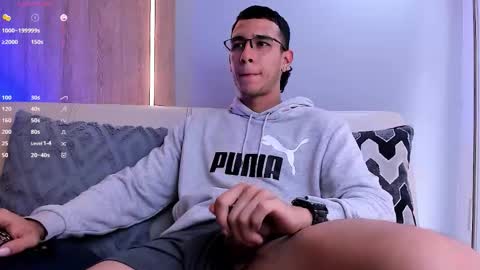 Snapshot of symonprince chatting on 10/27/25, 08:46 420 Forever online show from 10/27/25, 08:46